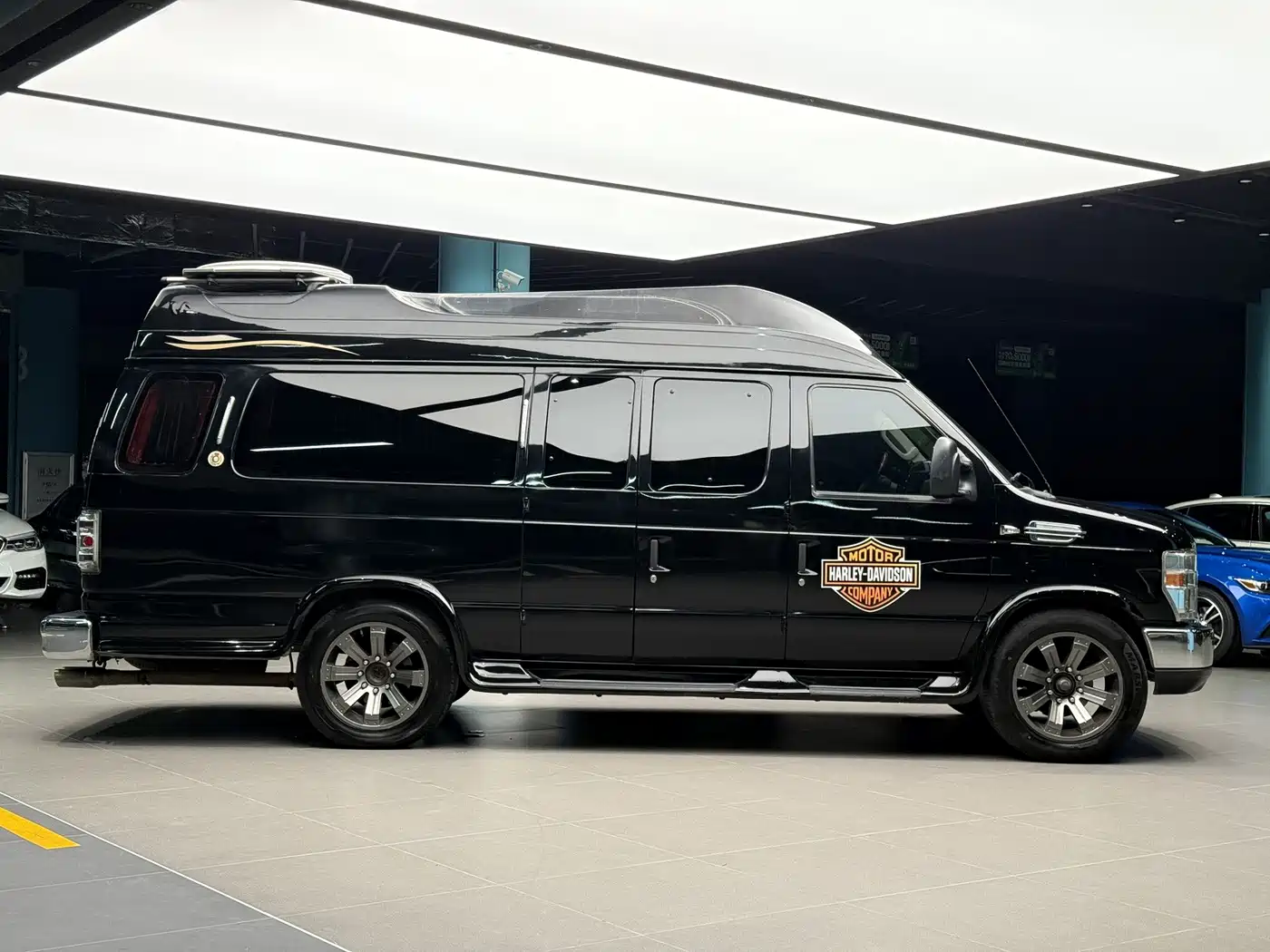 Ford E350 2011 2011 5.4L Platinum Edition