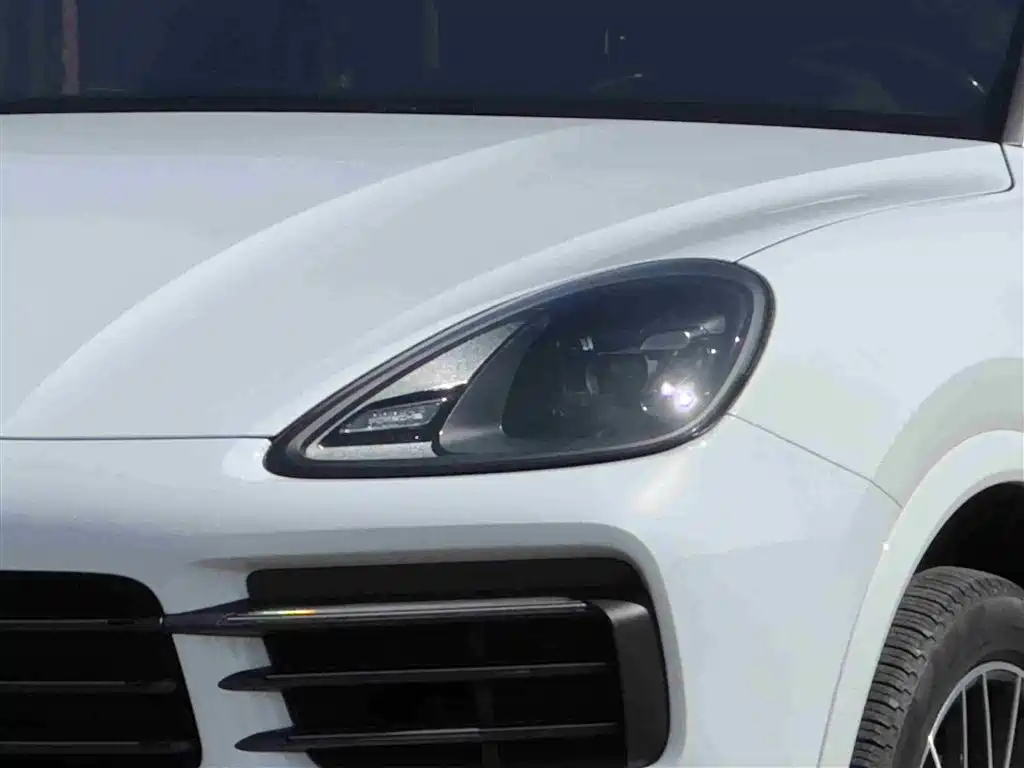 Porsche Cayenne New Energy 2023 Cayenne E-Hybrid 2.0T Platinum Edition фото 3