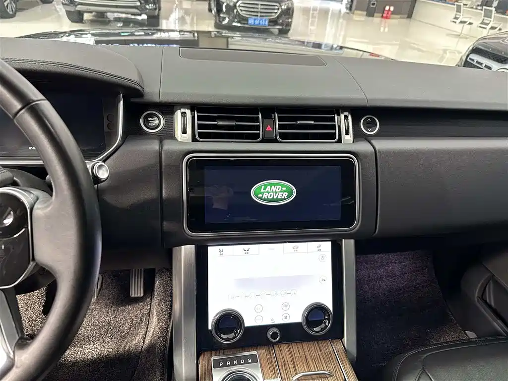 Land Rover Range Rover 2019 3.0 SC V6 Golden Age Edition фото 9