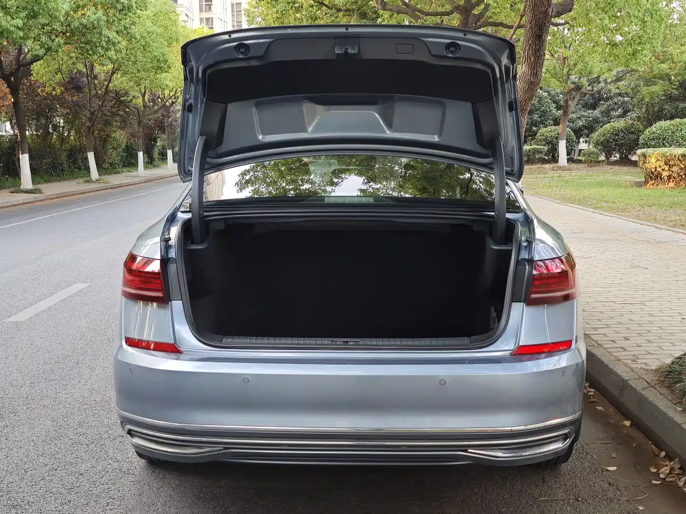 Volkswagen Passat 2022 330TSI Starlight Elite Edition фото 15