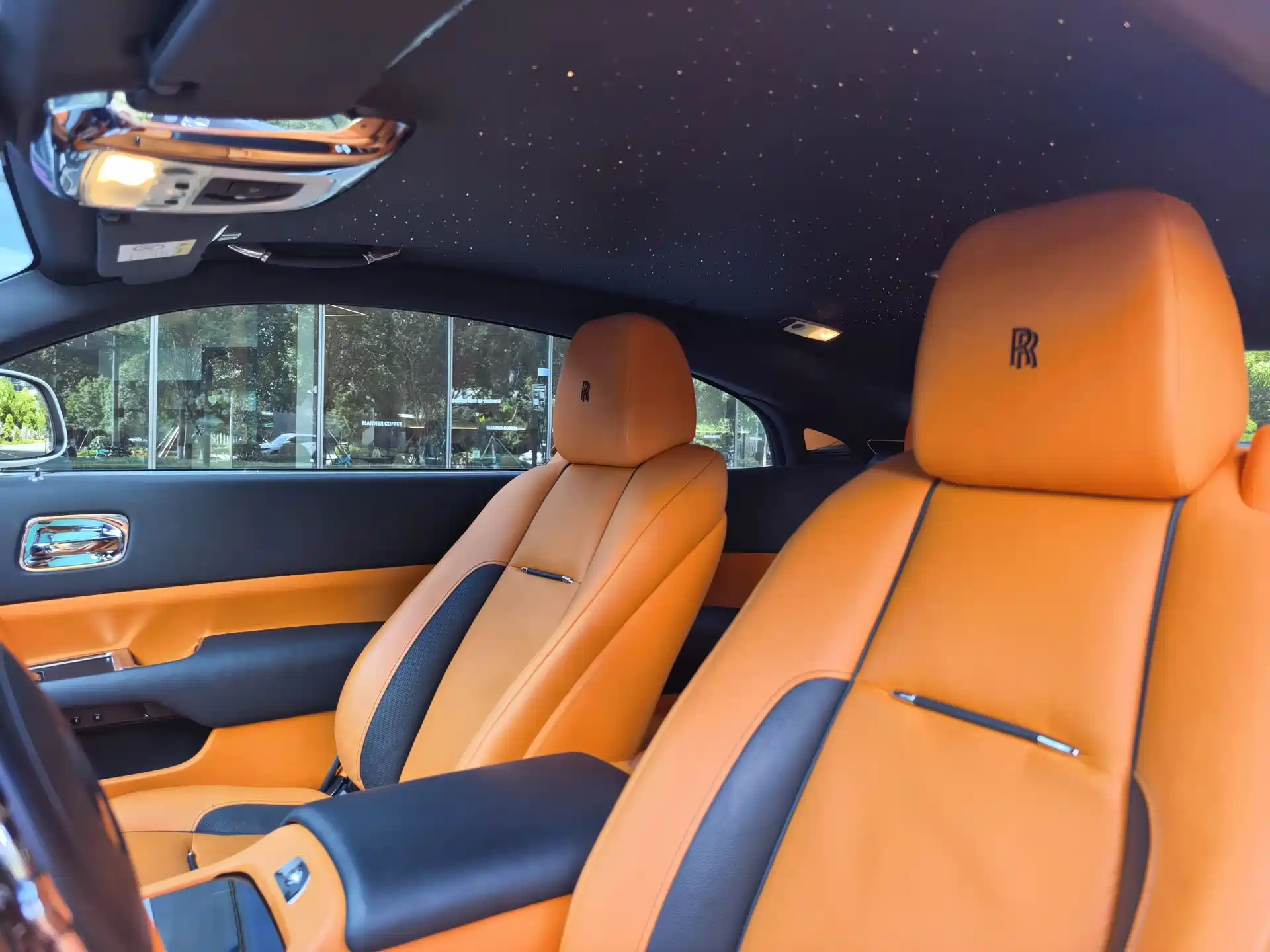 صورة 7 - Rolls-Royce Wraith