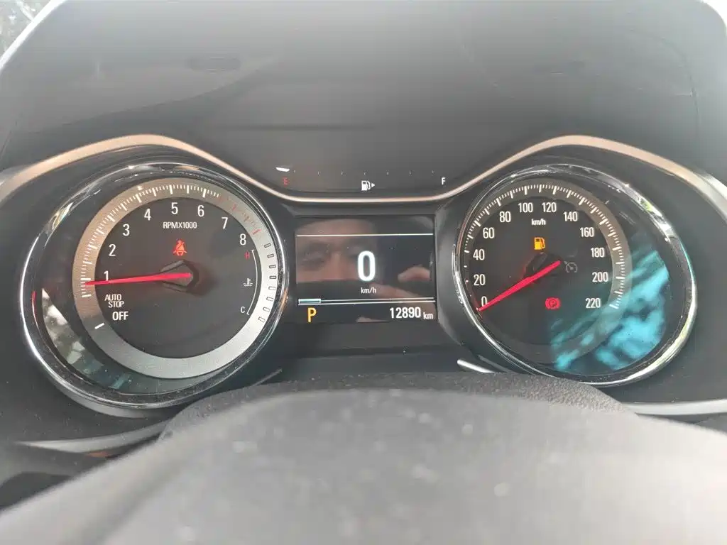 Chevrolet Orlando 2023 2020 Mild Hybrid Redline 530T Automatic Premium Edition (5+2 seater)