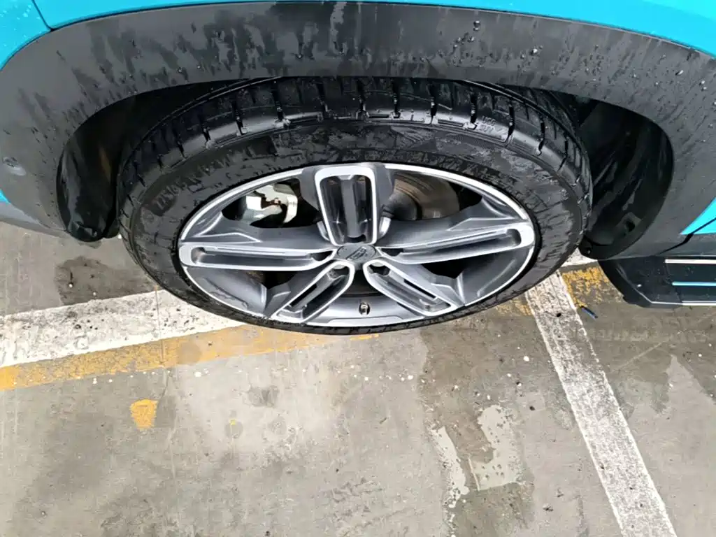 Фото 23 - Geely ICON