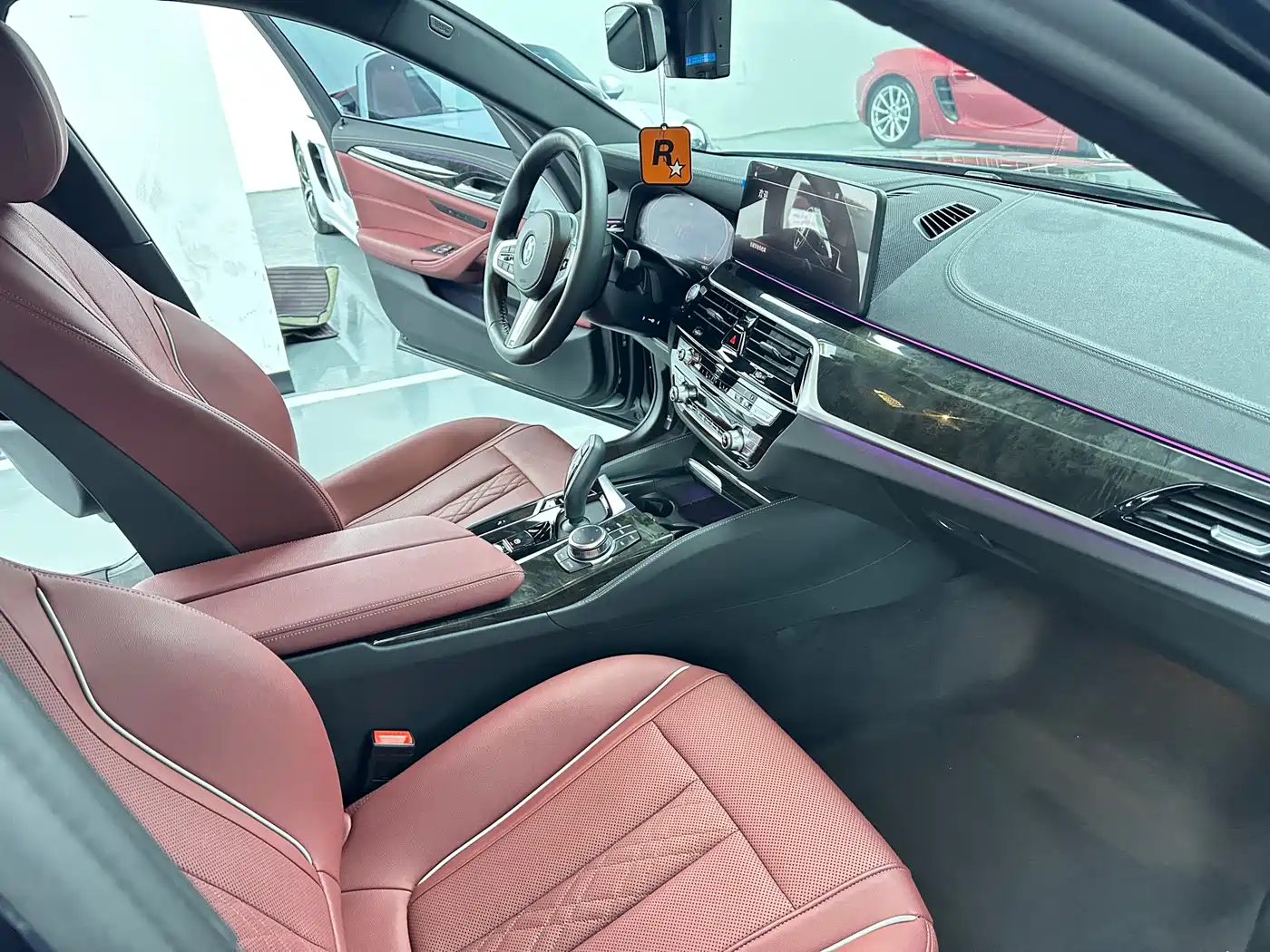 BMW 5 Series 2022 525Li M Sport Package фото 15