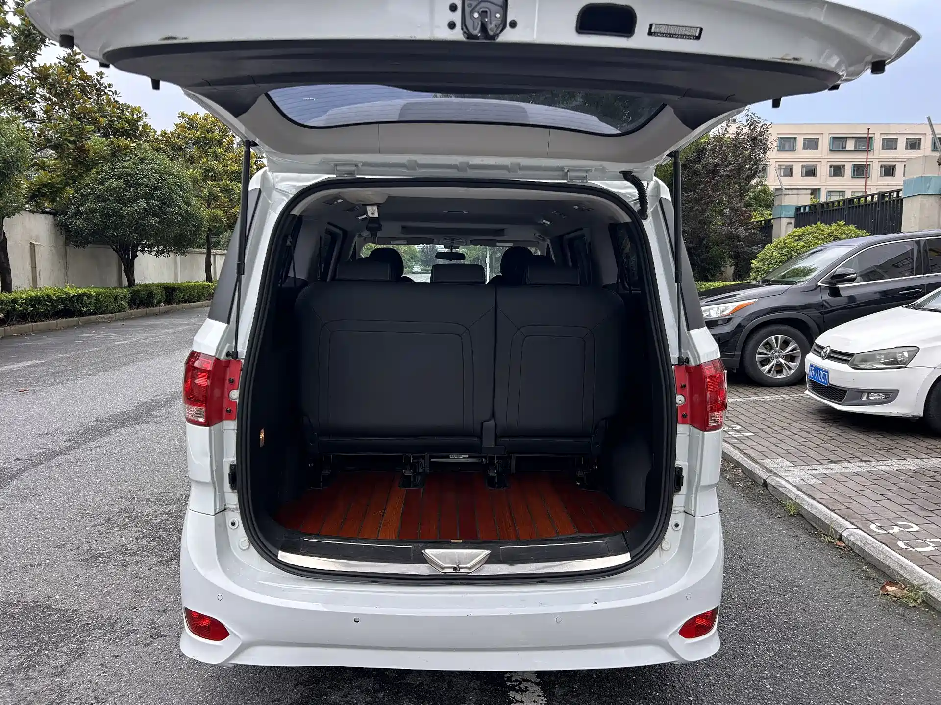 Фото 5 - Maxus G10