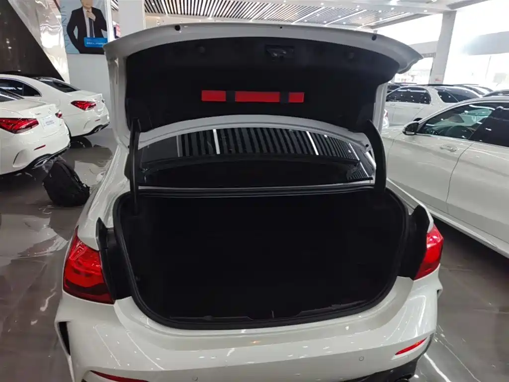 BMW 1 Series 2021 Facelift 120i M Sport Shadow Edition фото 19