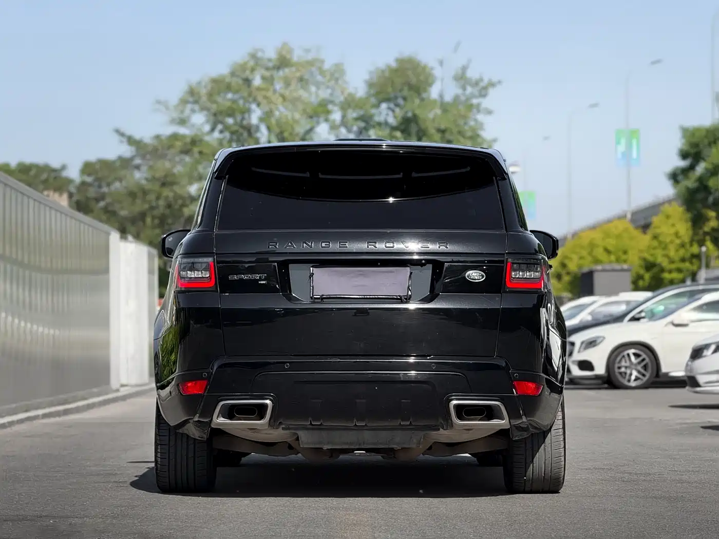 Land Rover Range Rover Sport 2021 3.0 L6 Gloss Black Edition фото 18