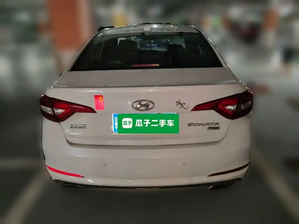 Photo 5 - Hyundai Sonata