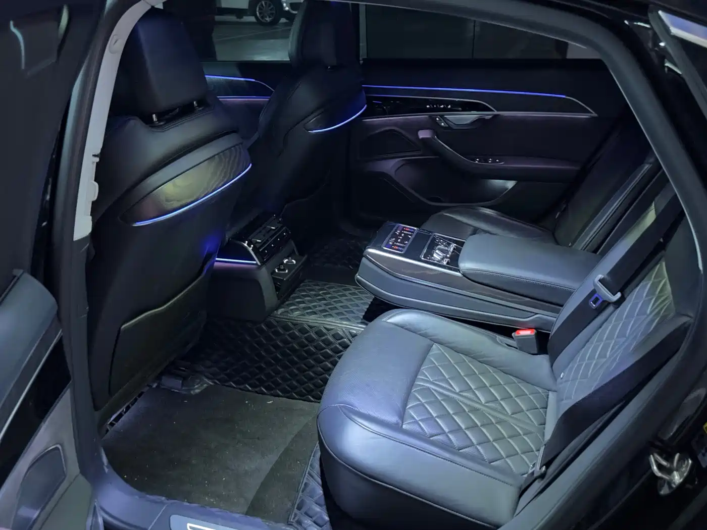 Audi A8 2021 A8L 50 TFSI quattro Comfort фото 5