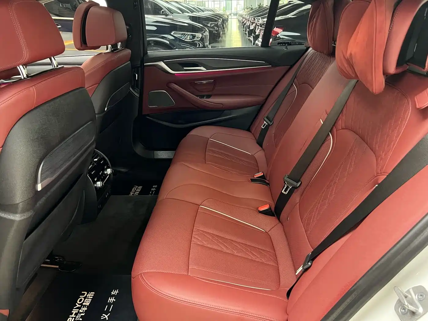 BMW 5 Series 2021 530Li Premium M Sport Package фото 10