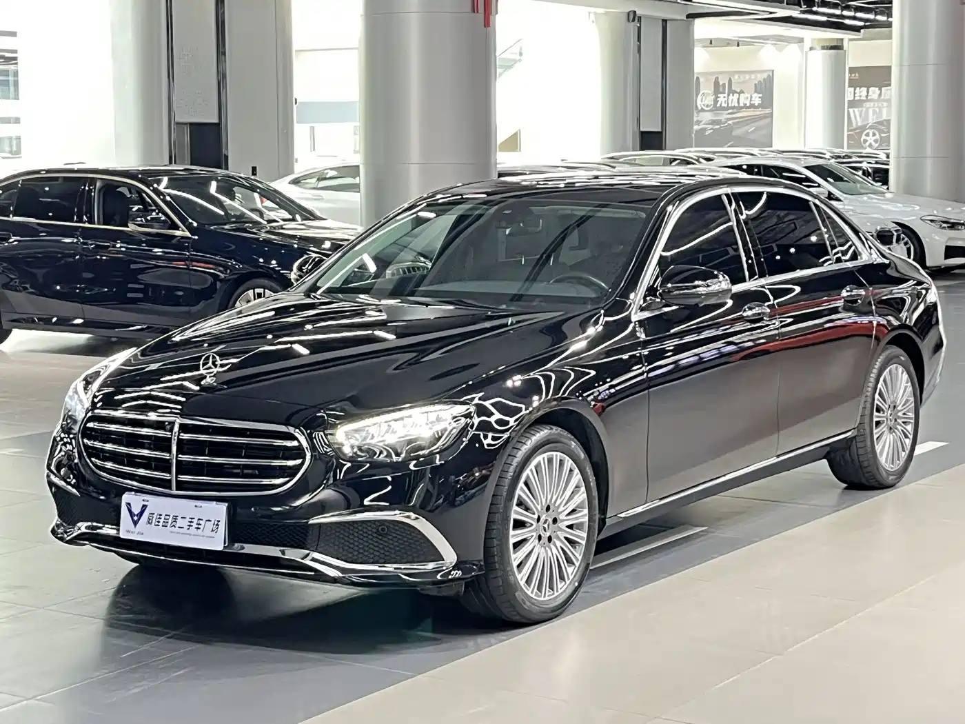 Mercedes-Benz E-Class 2023 E 300 L Fashion