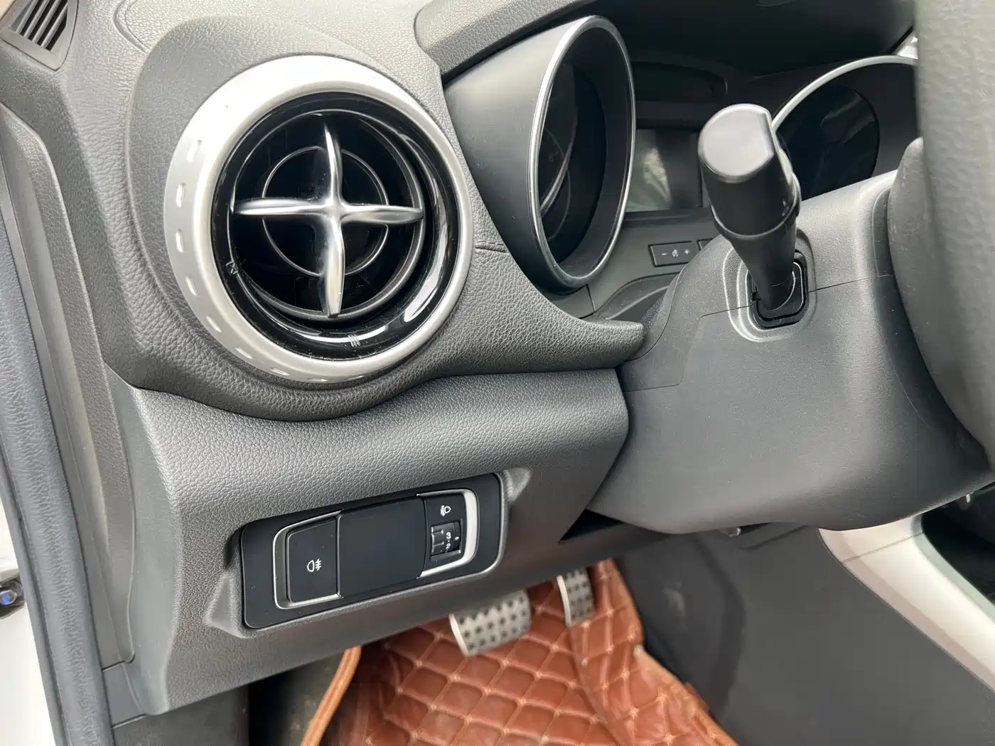 BYD Yuan 2017 1.5L Auto Cool Fashion фото 20
