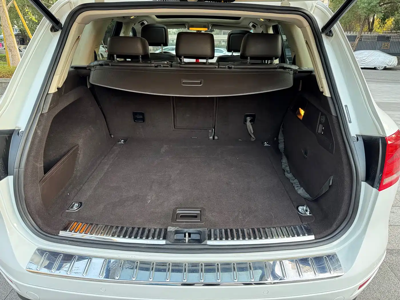 Volkswagen Touareg 2013 3.0TSI X 10th Anniversary Limited Edition фото 15