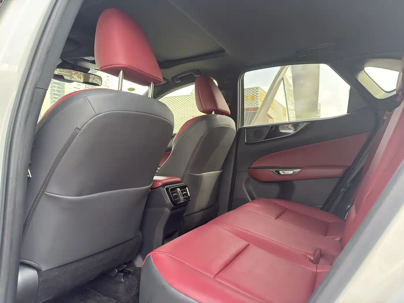 Lexus NX 2022 260 FWD Joy Creation Edition фото 13