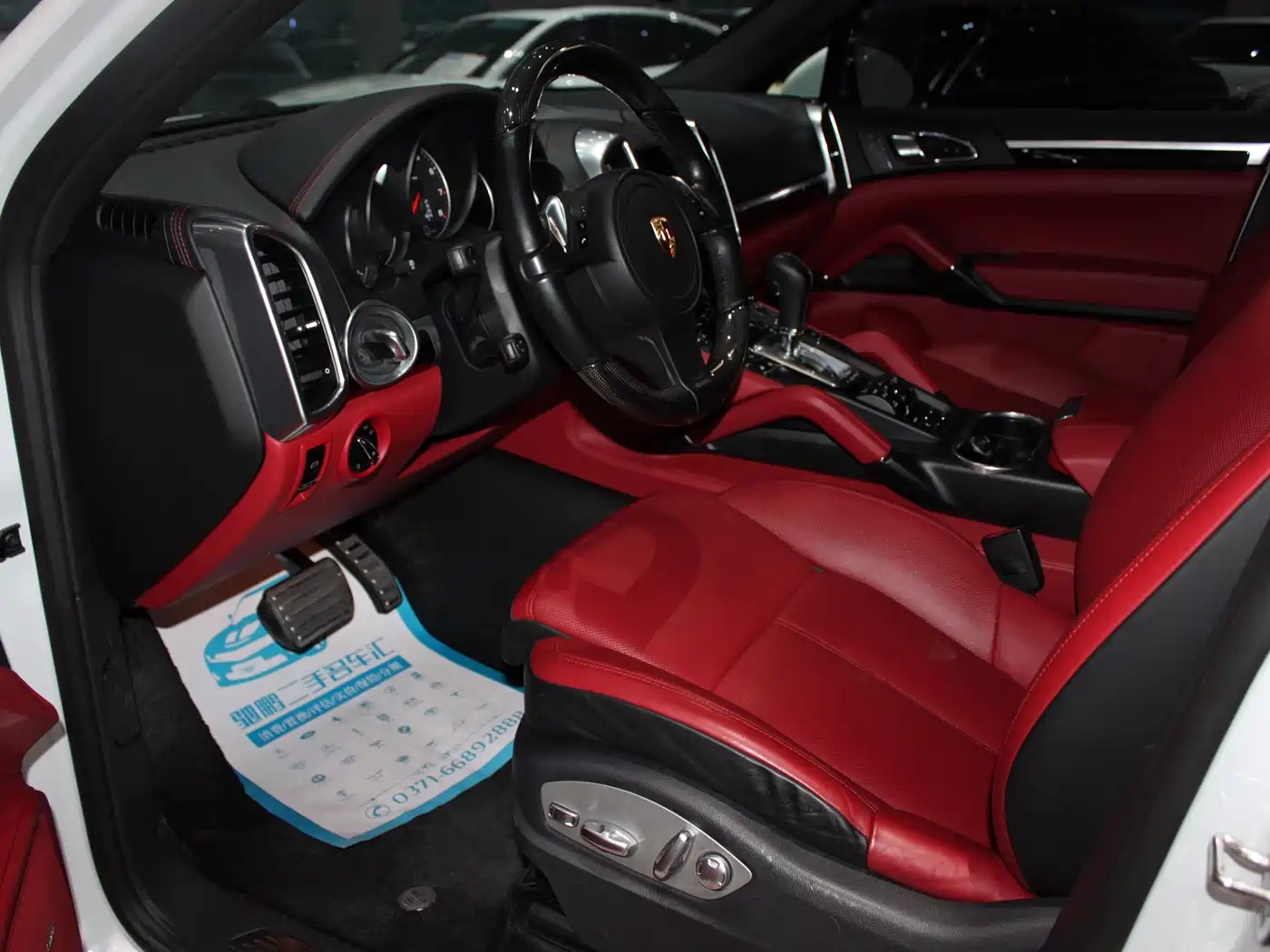 Porsche Cayenne 2014 Cayenne Platinum Edition 3.0T фото 9