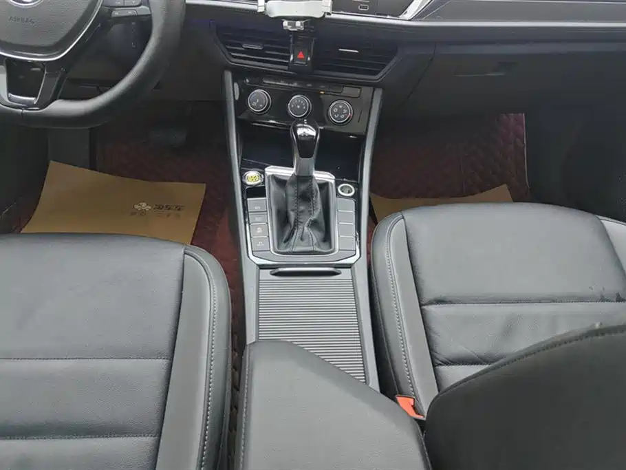 Volkswagen Sagitar 2022 280TSI DSG Soaring Edition фото 16