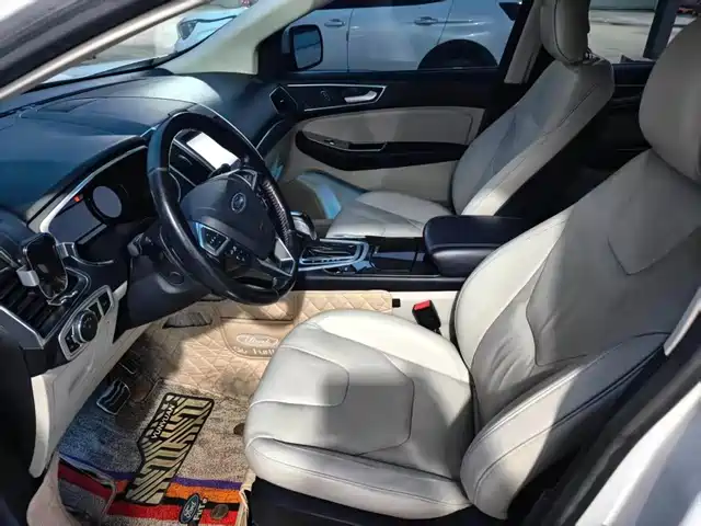 Ford Edge 2015 2.0T GTDi 4WD Premium — фото 3