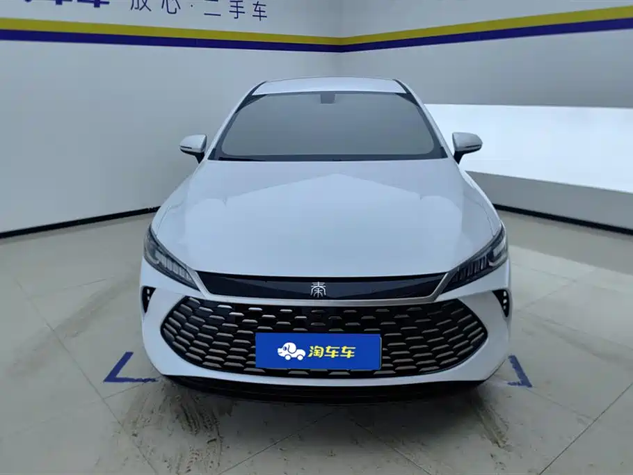 BYD Qin PLUS 2025 DM-i Smart Drive 55KM Leader фото 2