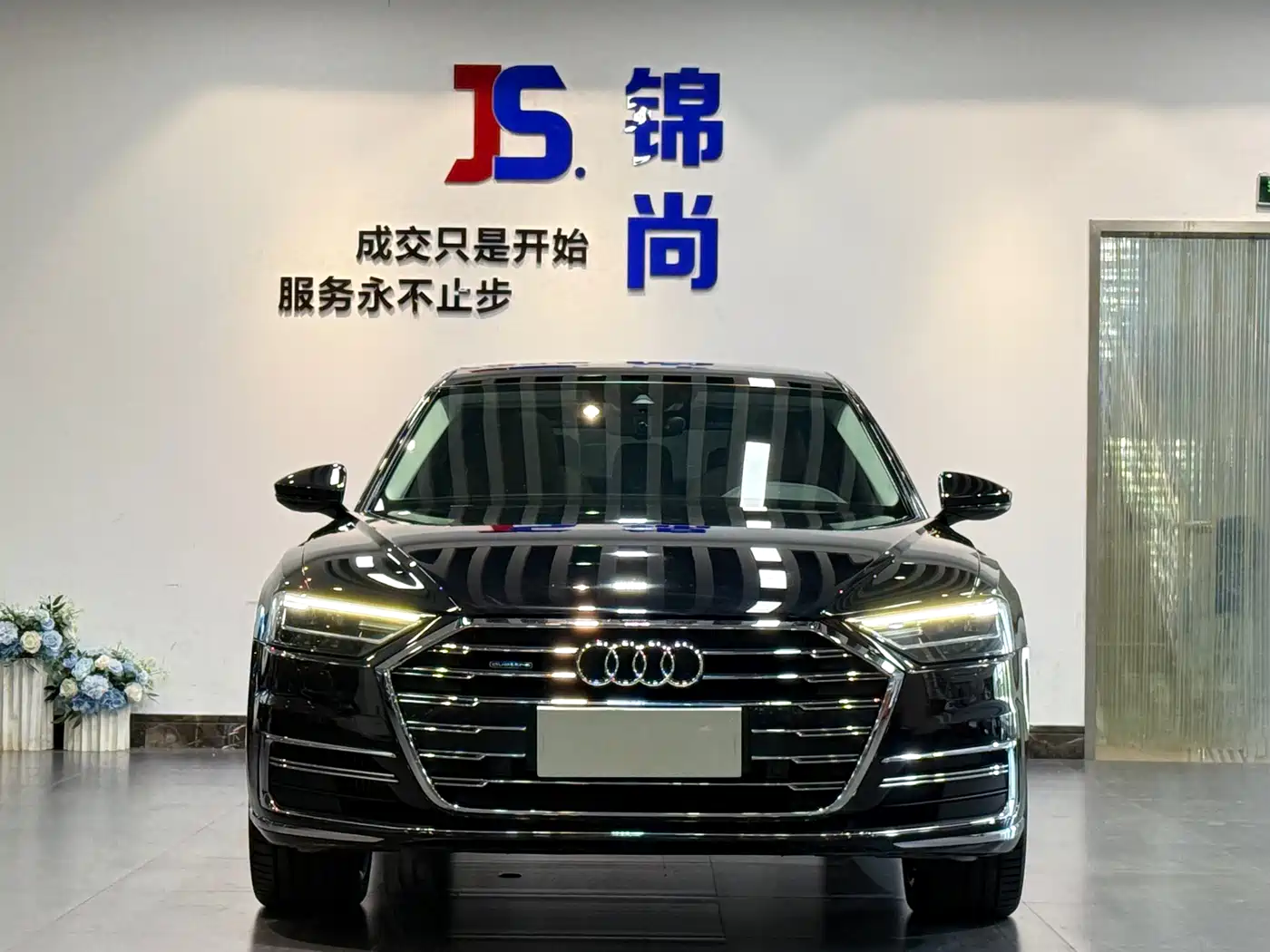 Audi A8 2021 A8L 50 TFSI quattro Comfort фото 2