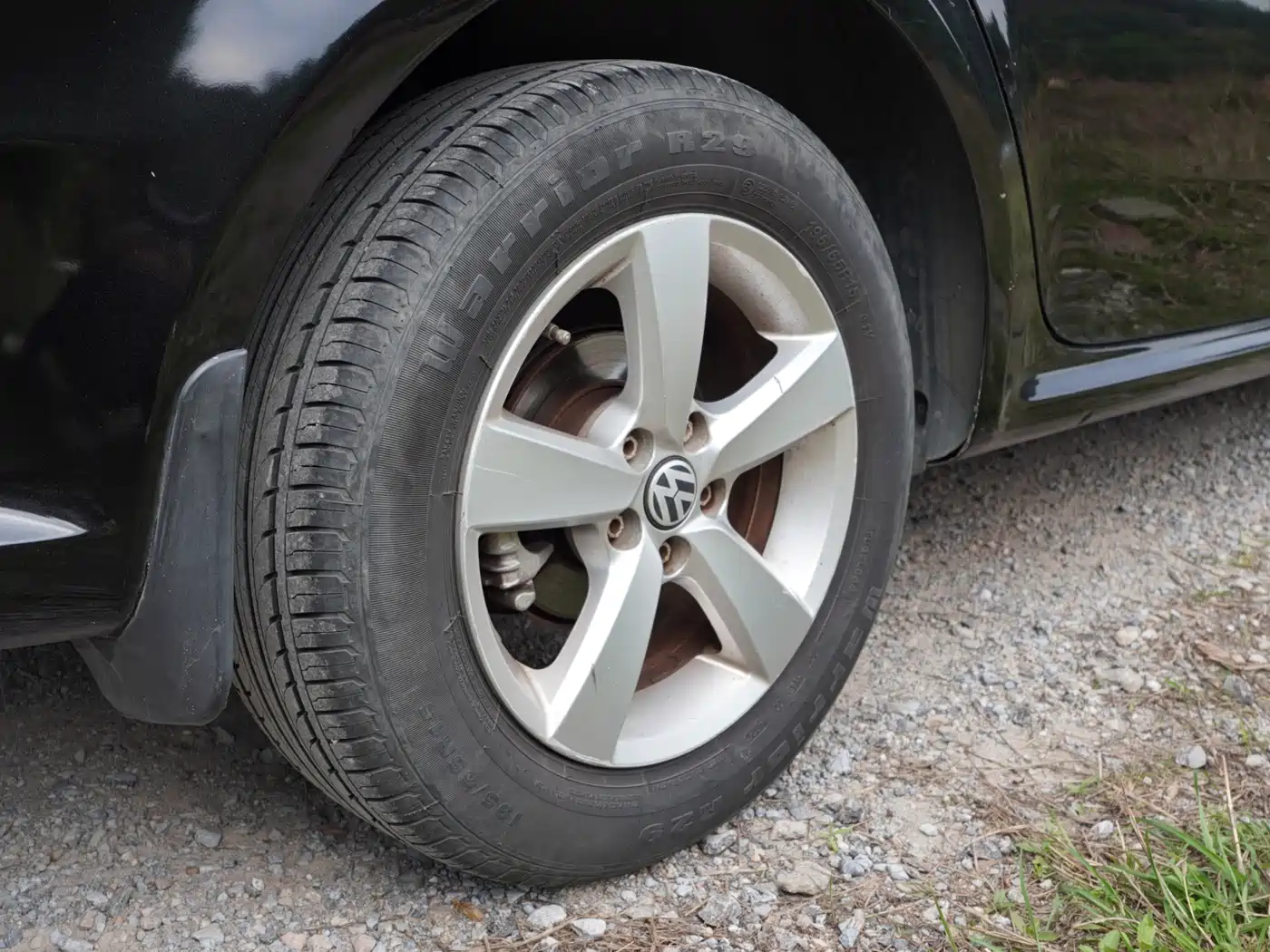 Volkswagen Lavida 2013 1.6L Manual Trend Edition фото 14