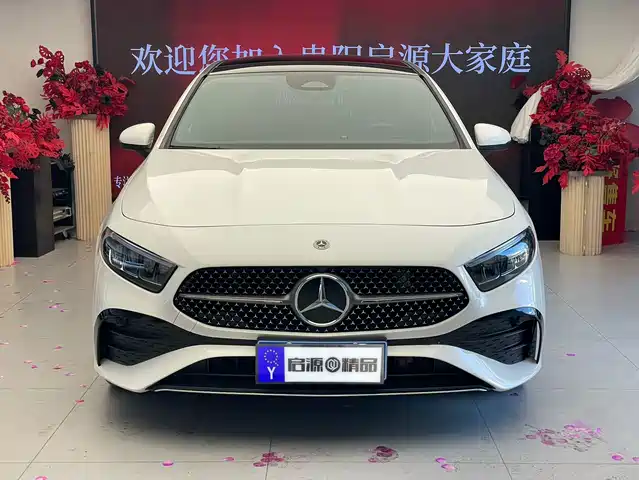Mercedes-Benz A-Class 2023 A 200 L Fashion — фото 2