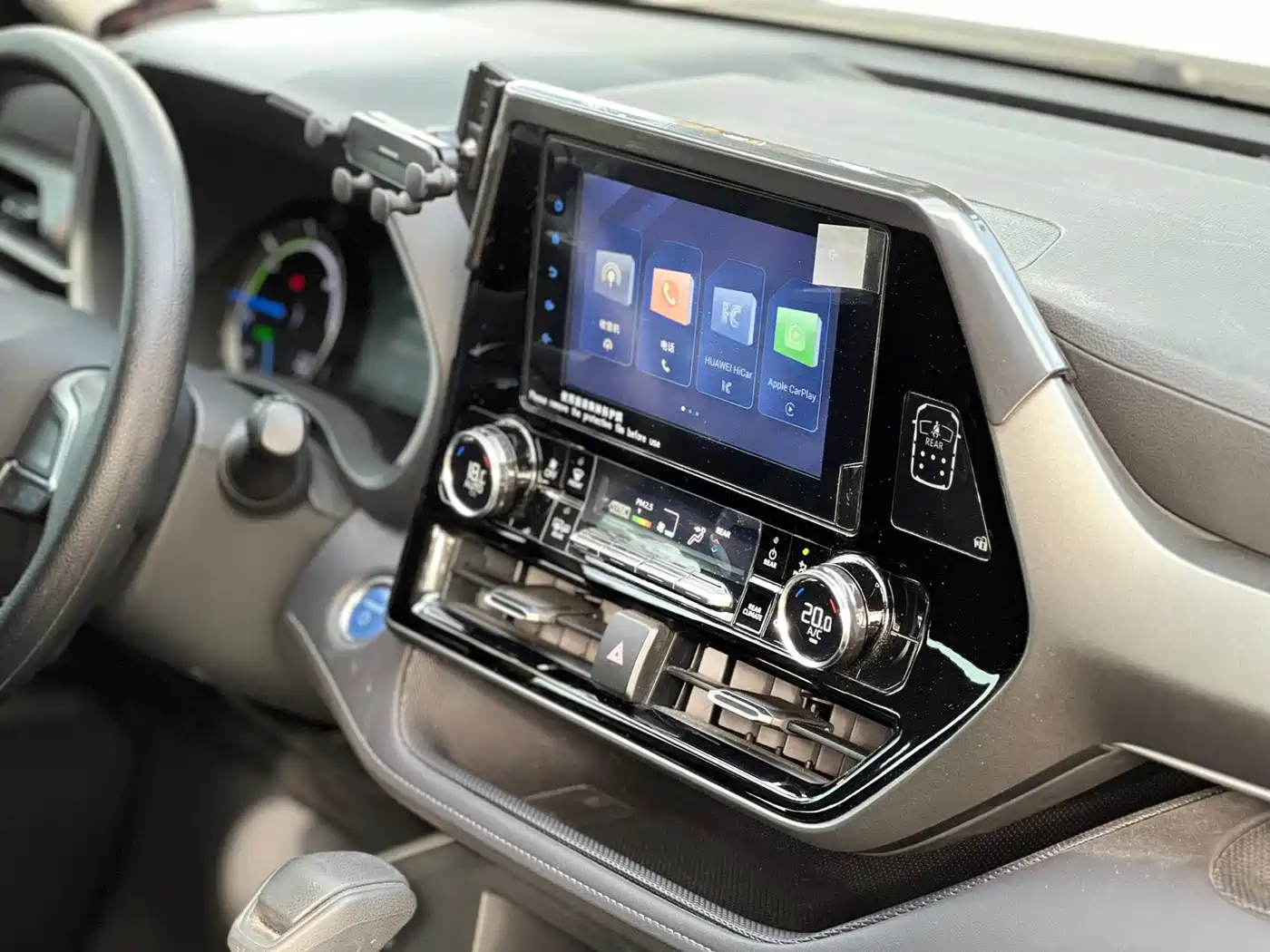 TOYOTA HIGHLANDER