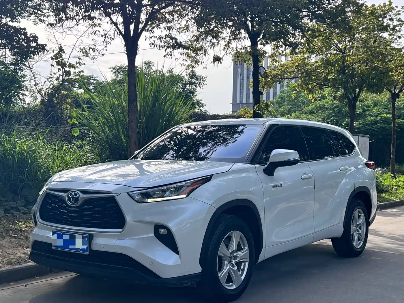 TOYOTA HIGHLANDER