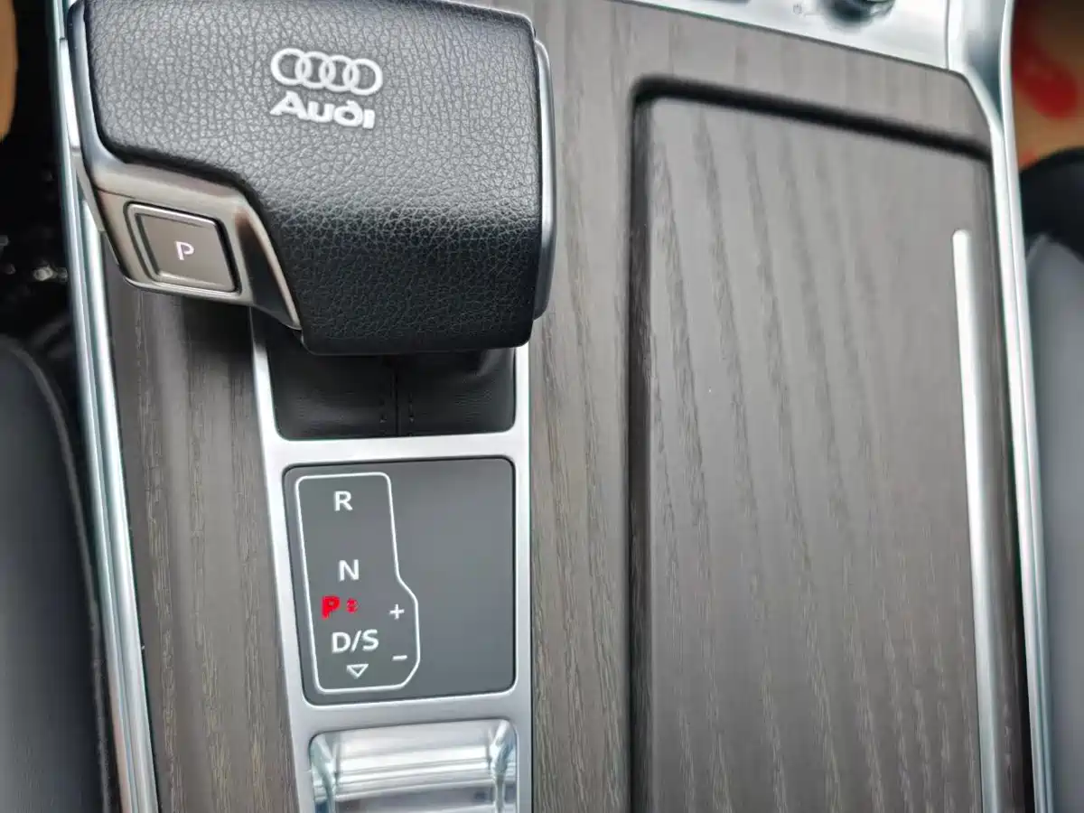 Audi A6L 2025 45 TFSI Premium Sport фото 16