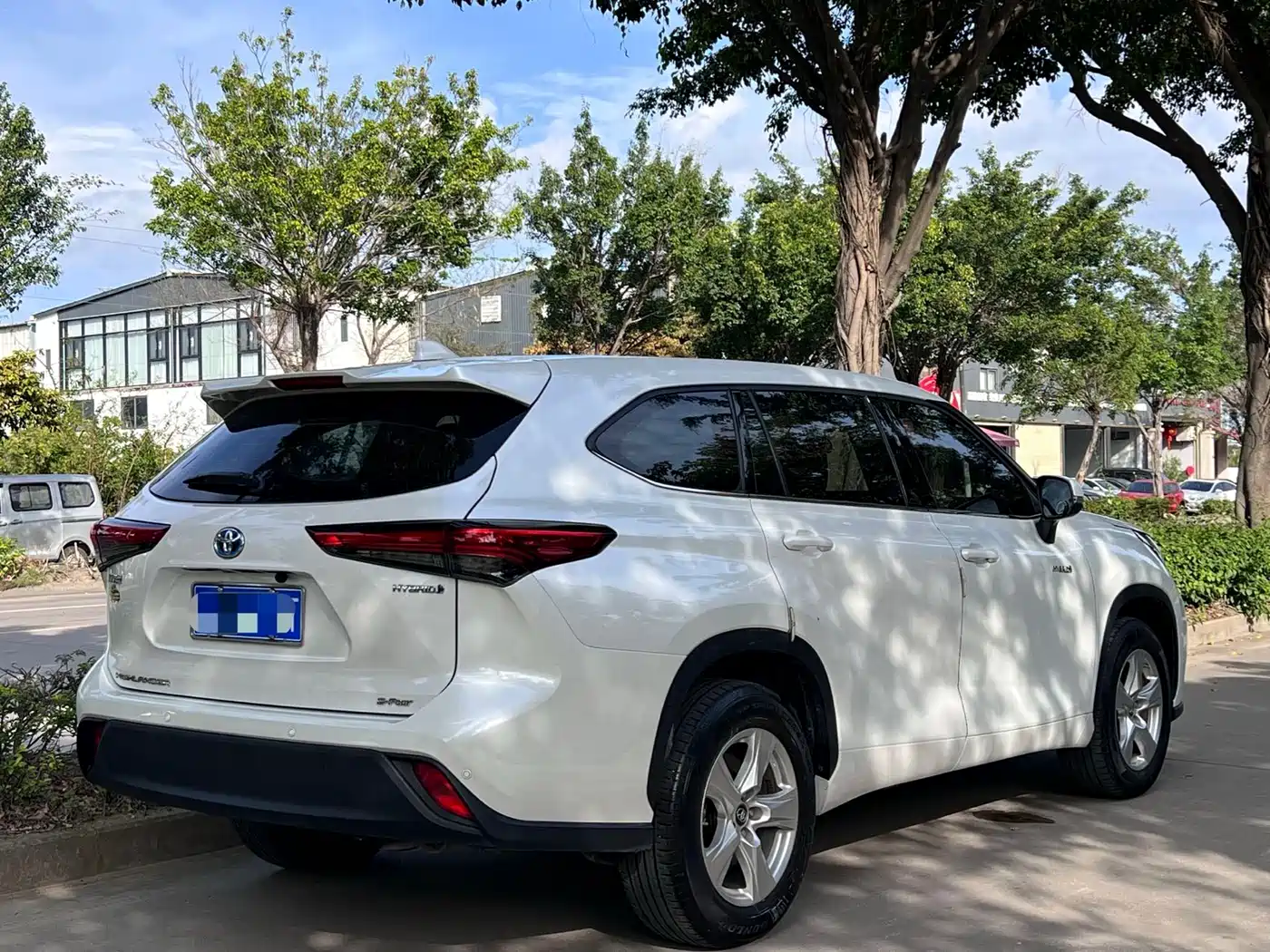TOYOTA HIGHLANDER