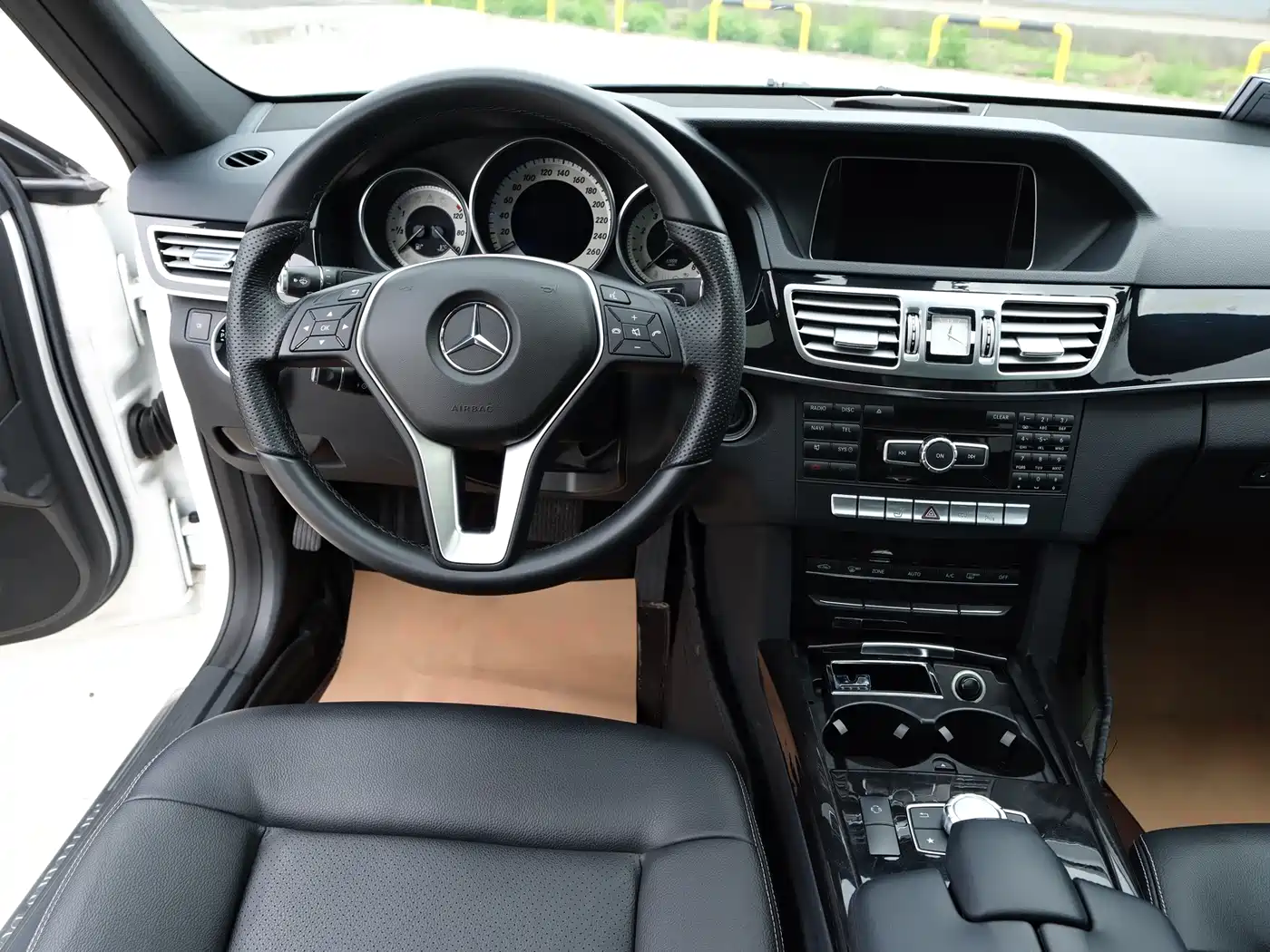 Mercedes-Benz E-Class 2014 Facelift E 260 L Sport фото 12