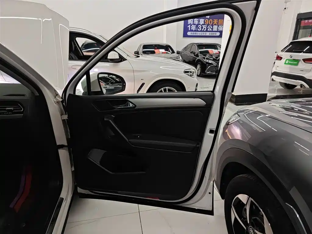 Volkswagen Tiguan L 2019 Facelift 330TSI Auto 2WD Panorama Comfort China VI фото 26