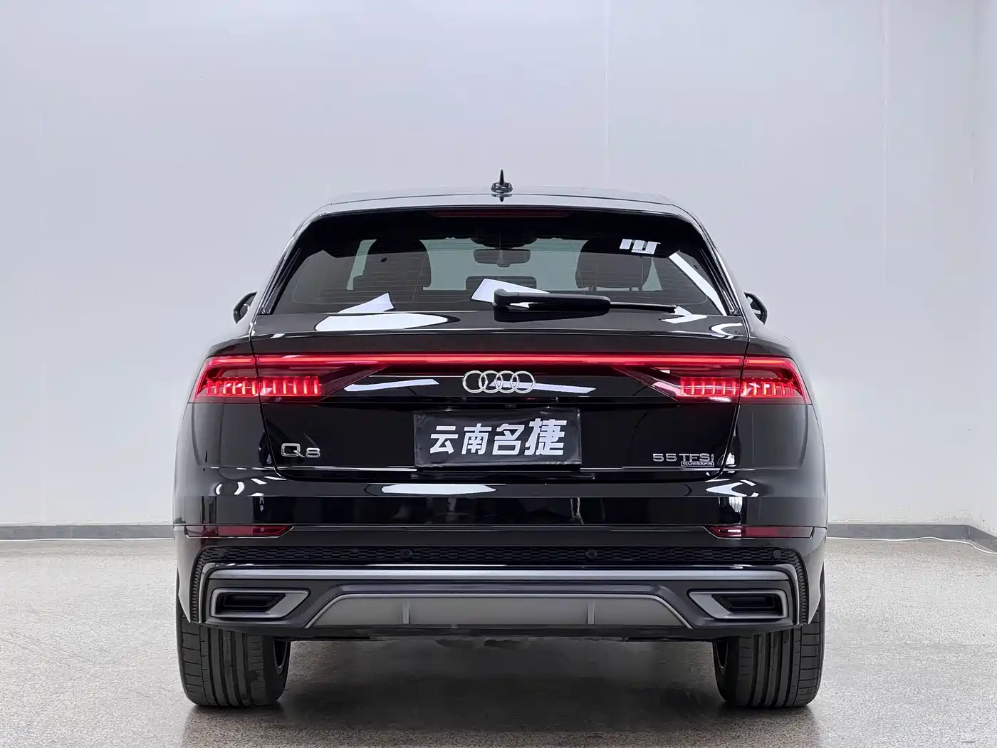 Audi Q8 2021 2022 55 TFSI Luxury Dynamic