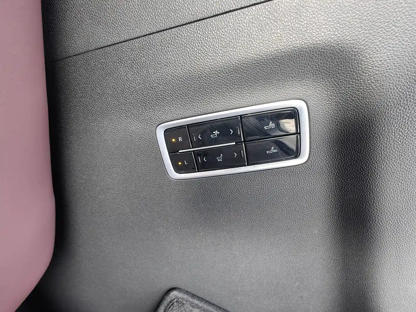Buick Century 2025 2.0T 7-Seater World Edition фото 7
