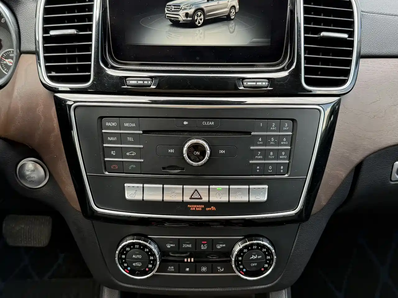 Mercedes-Benz GLS 2016 GLS 400 4MATIC Dynamic фото 16