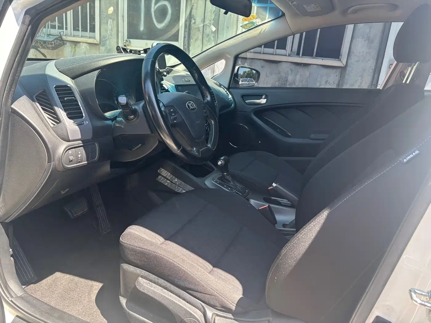 Kia K3 2015 1.6L Automatic GLS фото 7