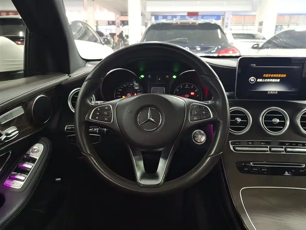 Mercedes-Benz GLC 2016 GLC 300 4MATIC Dynamic фото 11