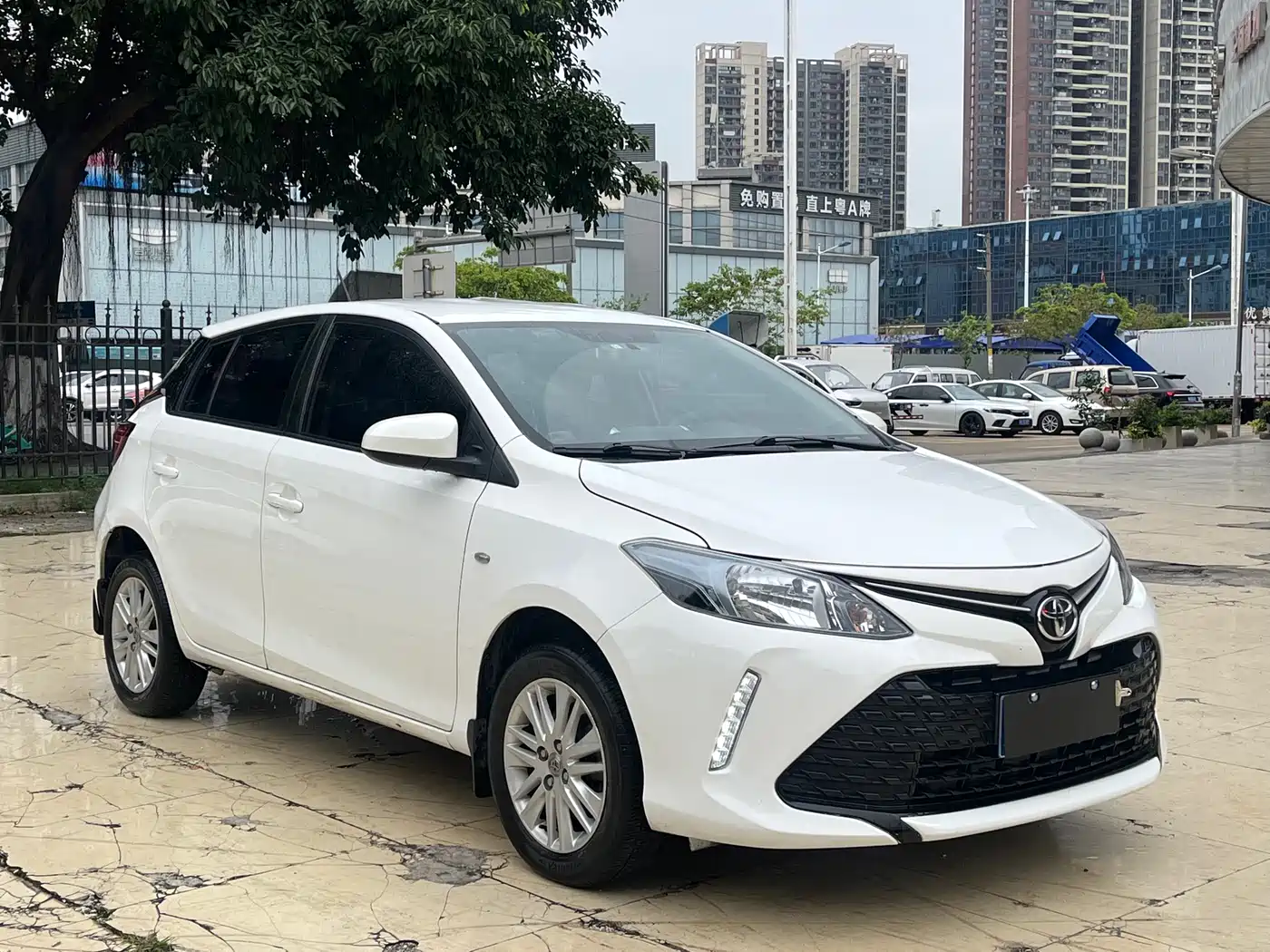 Toyota Vios FS 2017 1.5L CVT Fengchi Edition фото 3