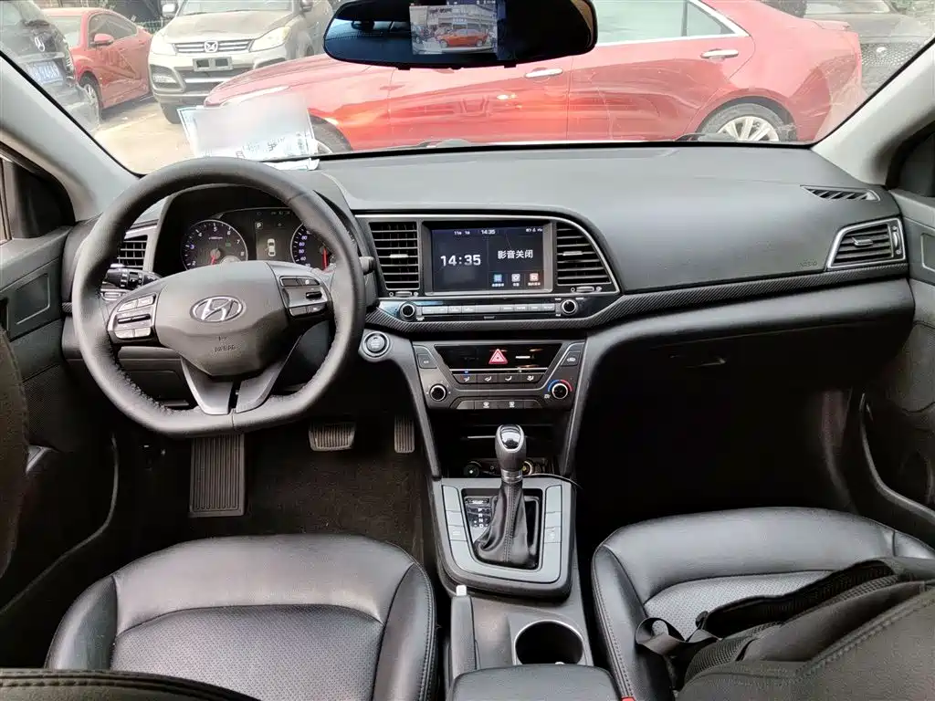 Hyundai Elantra 2018 1.4T DCT Dynamic·Vitality Model фото 10