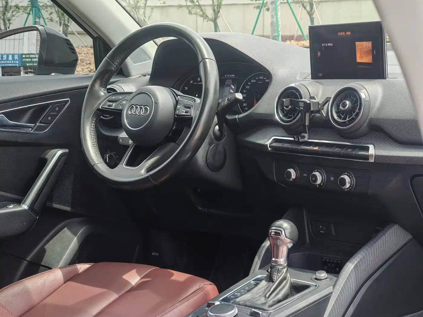 Audi Q2L 2018 35 TFSI Launch Exclusive Edition China VI фото 11