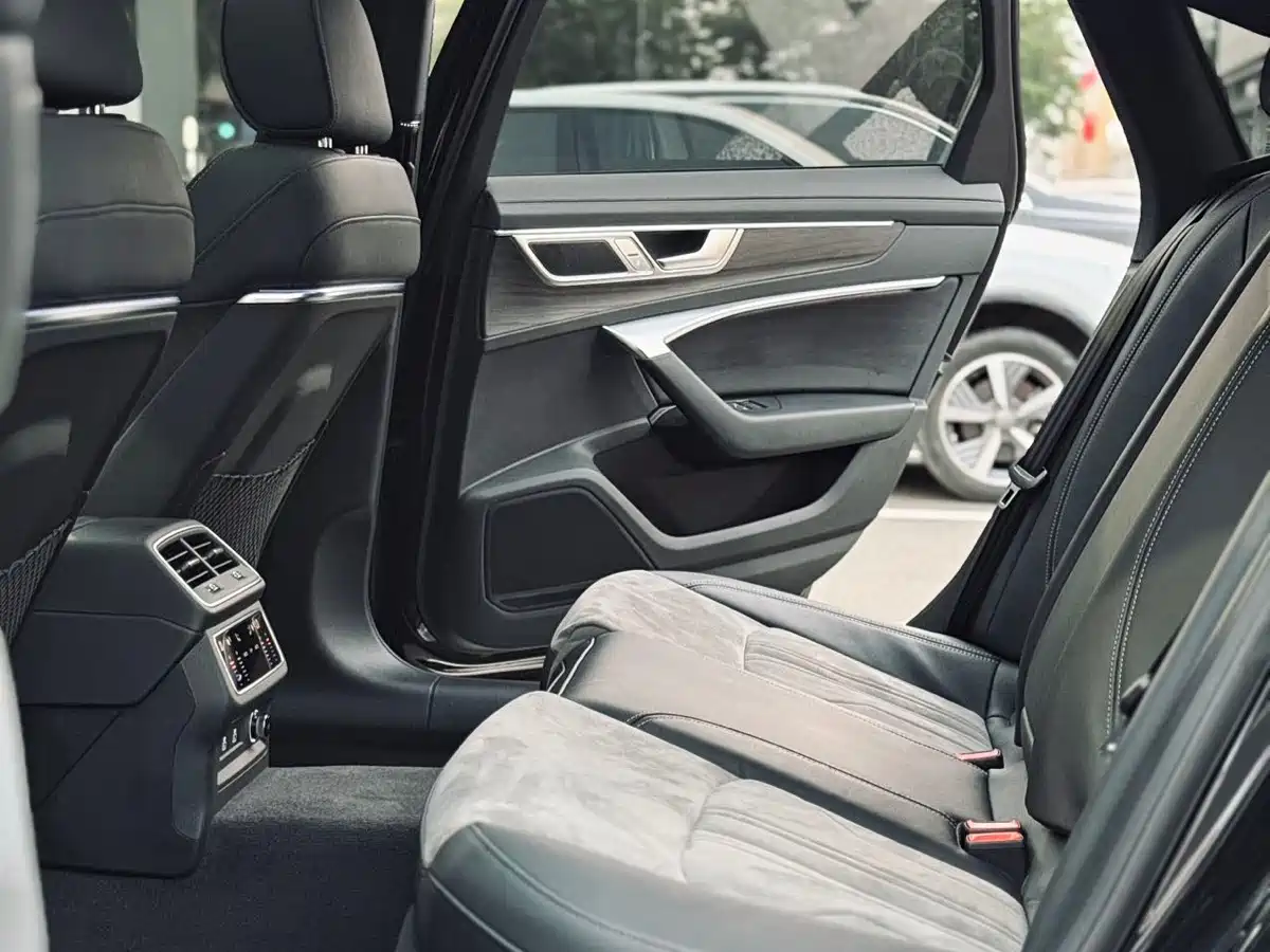 Audi A6L 2024 45 TFSI quattro Premium Dynamic фото 10