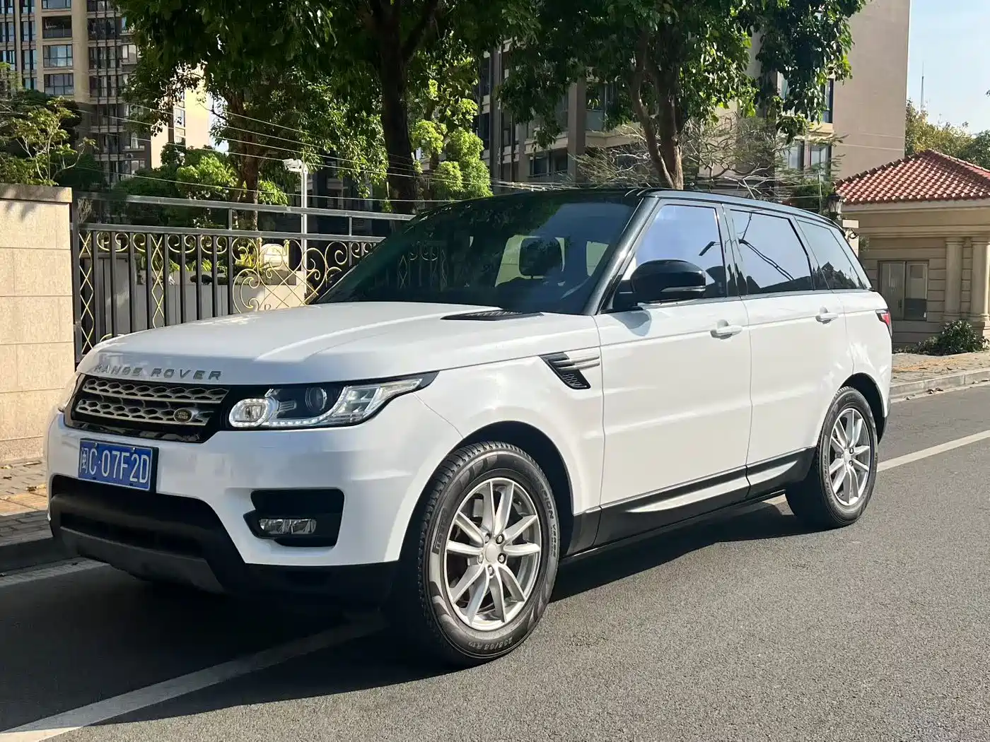 Land Rover Range Rover Sport 2016 Model 3.0 SC V6 SE