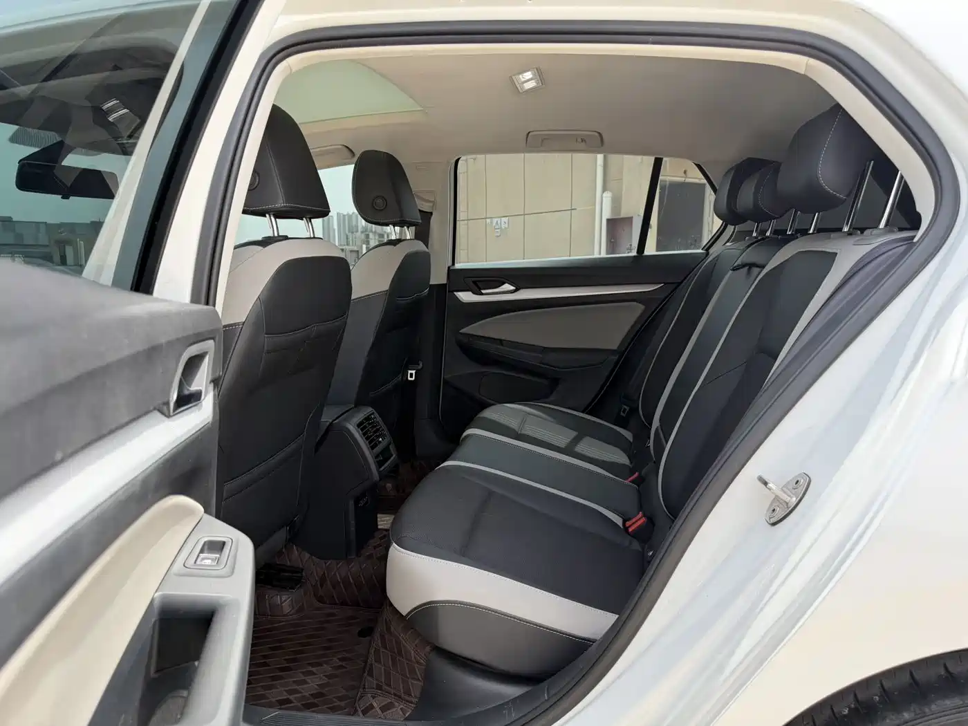 Volkswagen Golf 2021 280TSI DSG Pro фото 9