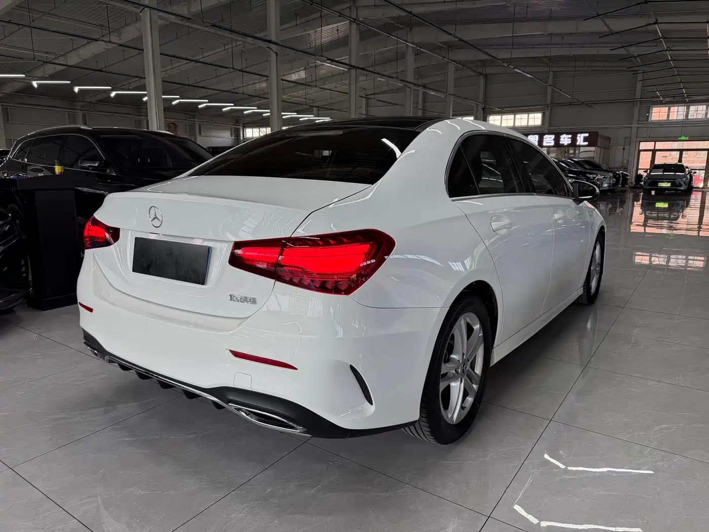 Mercedes-Benz A-Class 2023 A 180 L фото 4
