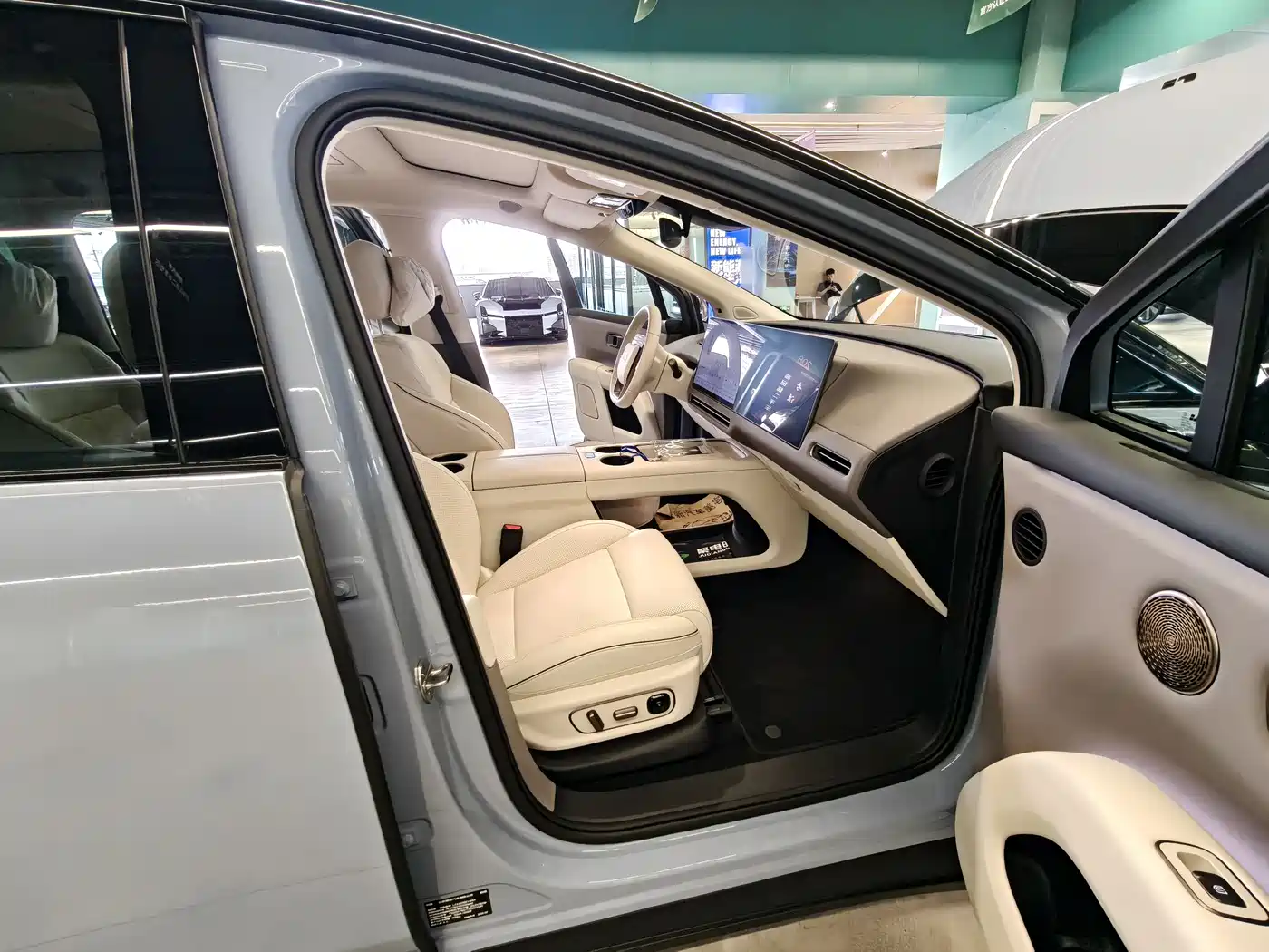 Li Auto Li i8 2025 2025 Standard Edition