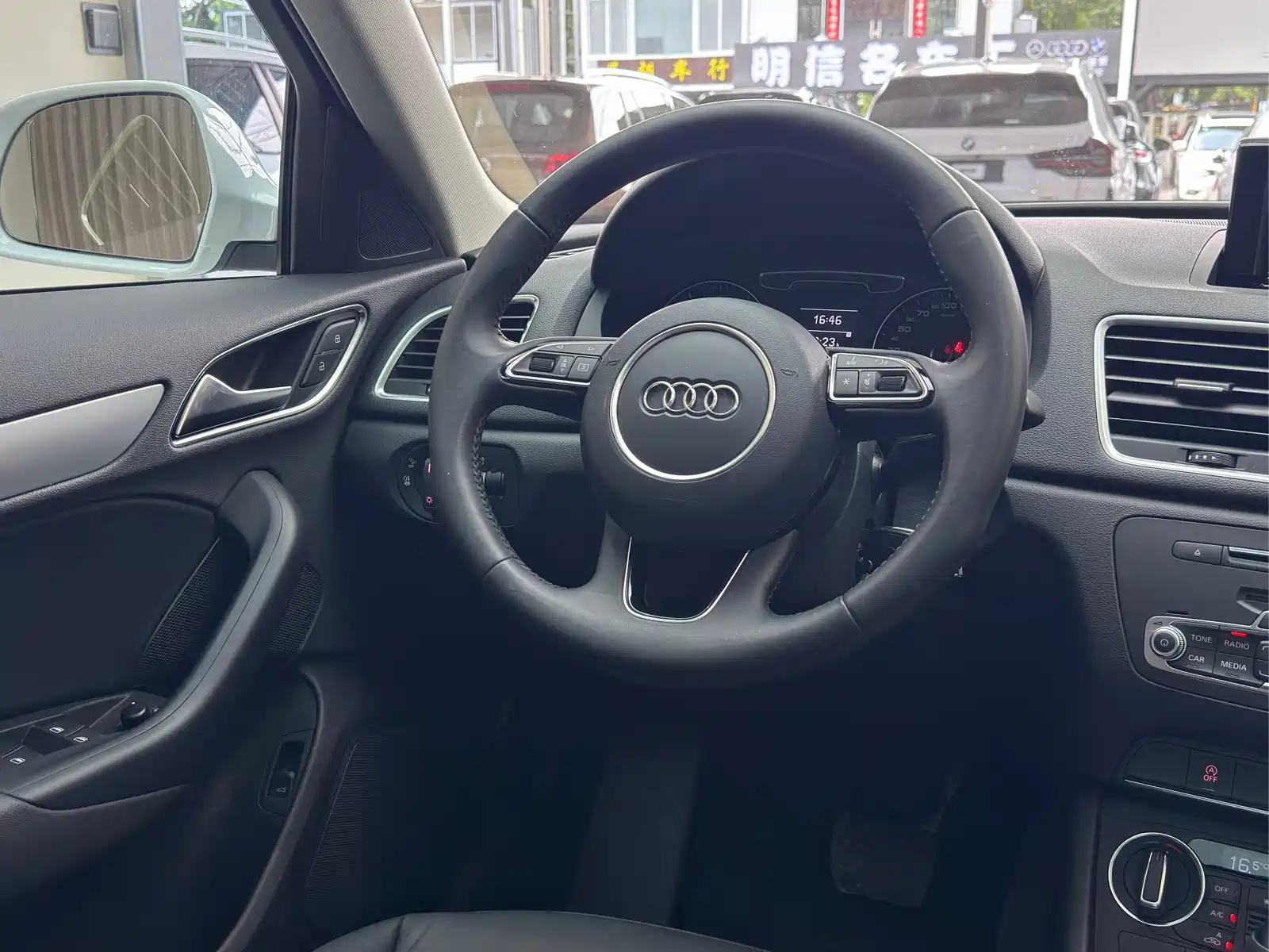 Фото 13 - Audi Q3