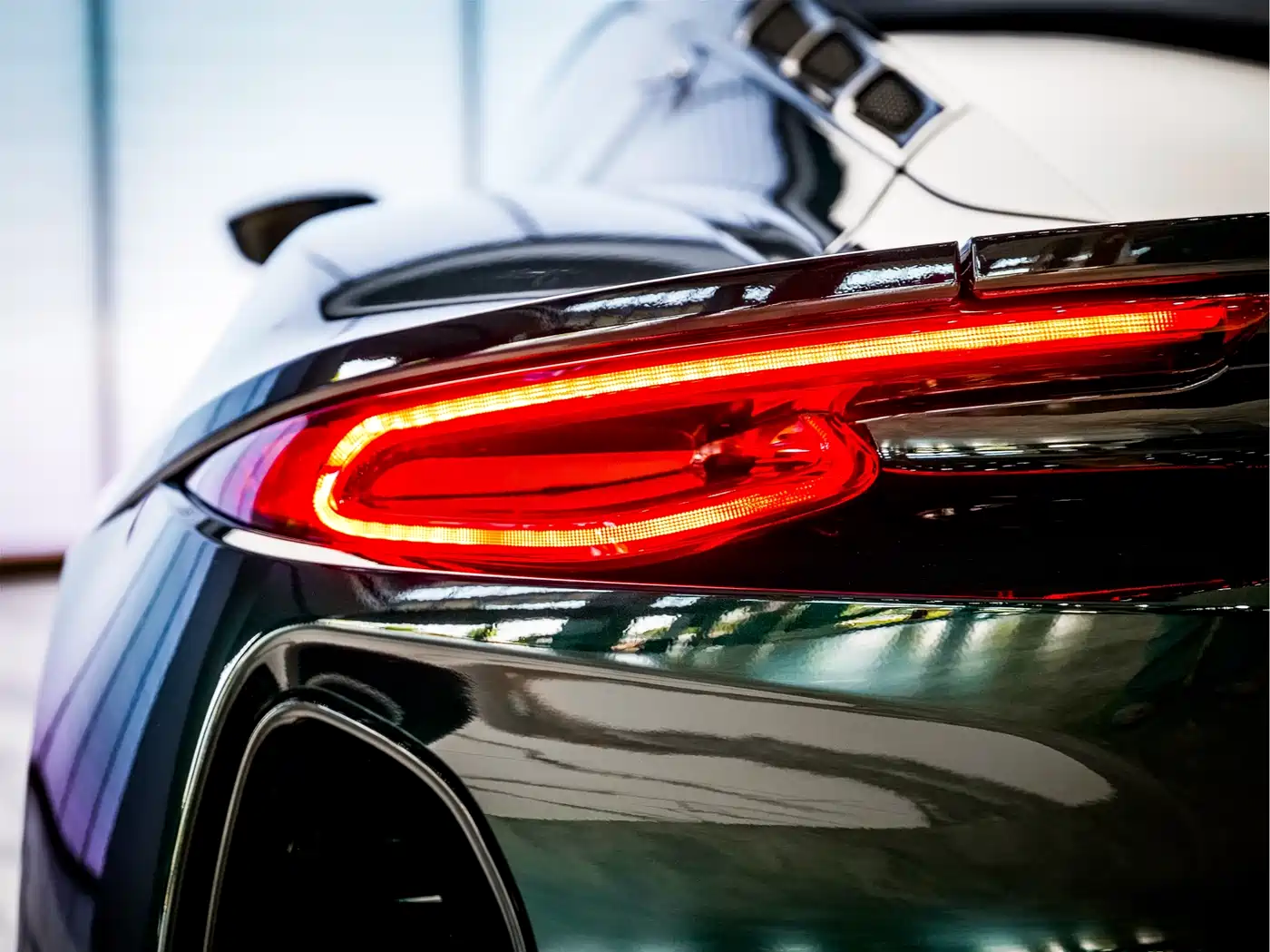 Lotus Cars EMIRA 2021 2.0T DCT First Edition фото 6