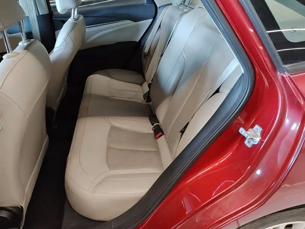 Фото 17 - Buick Excelle