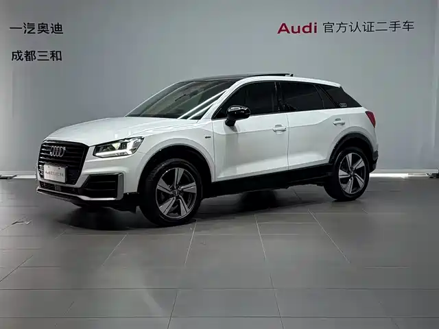 Audi Q2L 2020 35 TFSI Fashion Dynamic Model — фото 1