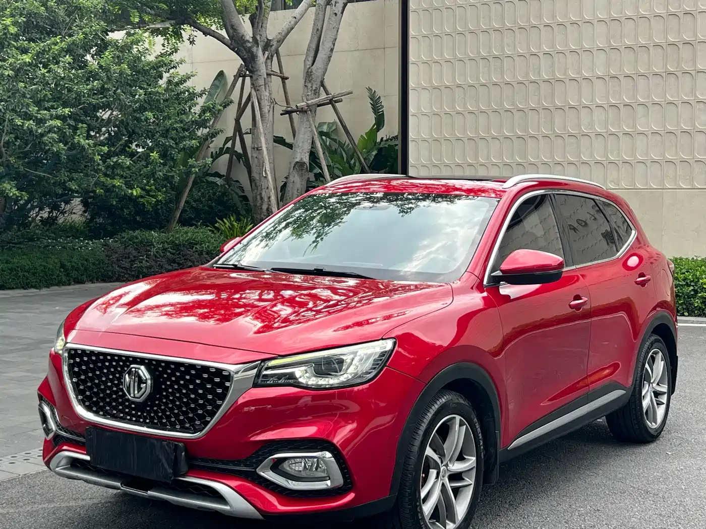 2021 MG HS