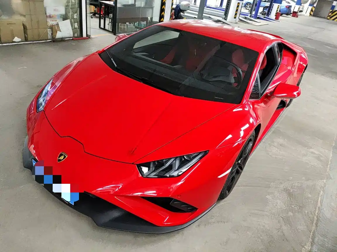 LAMBORGHINI HURACÁN